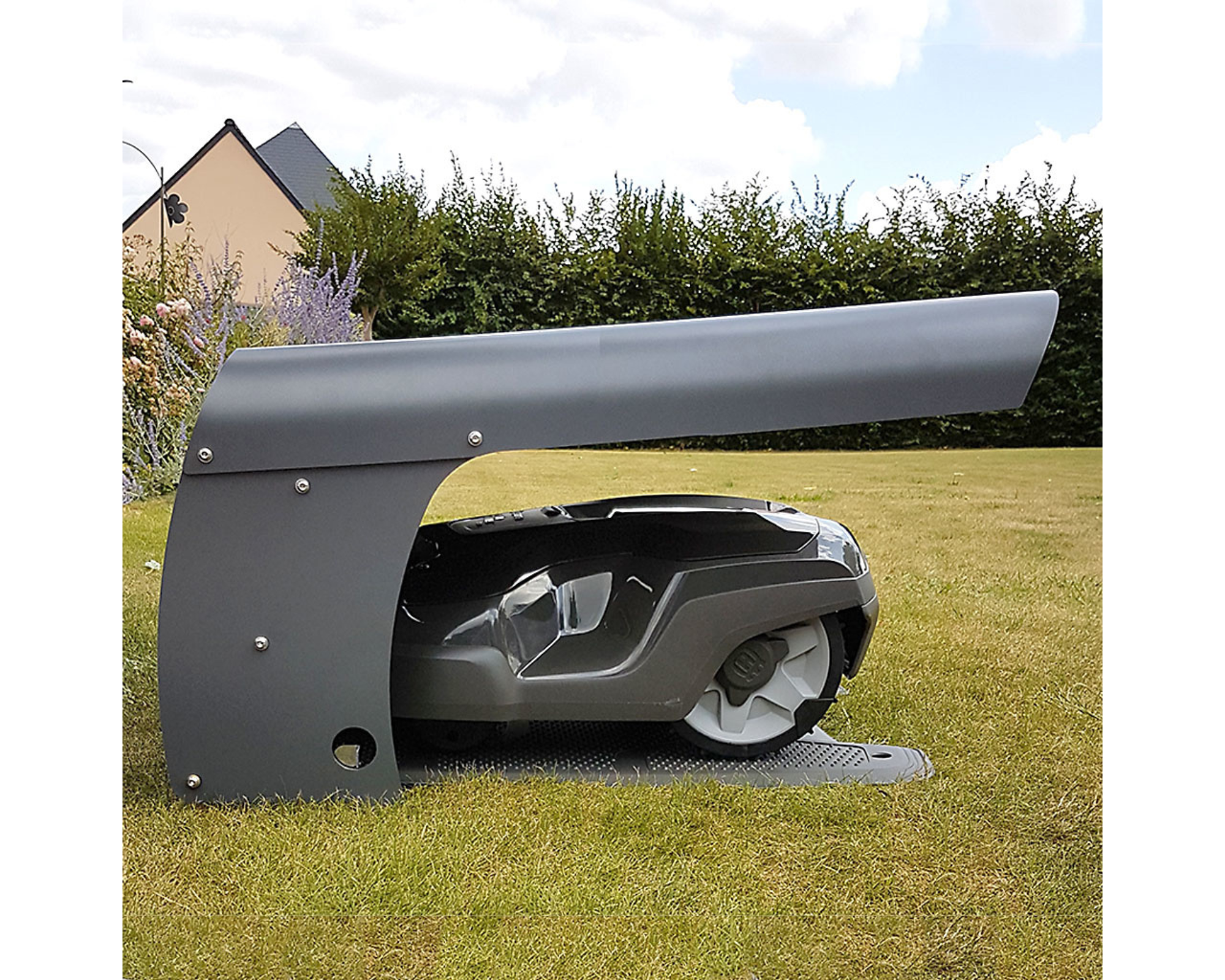 Professional Robotic Lawn Mower Garage XL