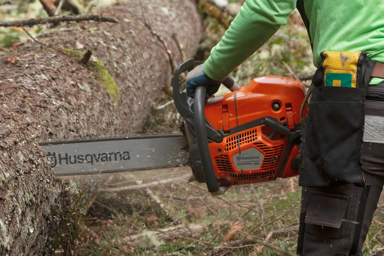HUSQVARNA 585 Professional Chainsaw with 24" Bar & Chain
